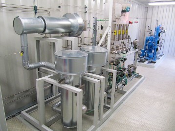 Kohlenstoffdioxid Kompressor aufgestellt in der Anwendung zur  Verdichtung von rueckgewonnenem CO2 aus der Biogaserzeugung